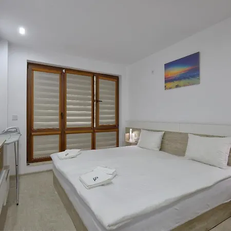 Apartament Weiss Estate By Estateautomata *