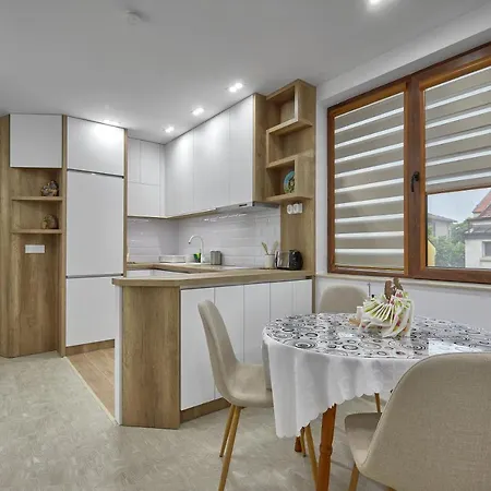 Apartament Weiss Estate By Estateautomata