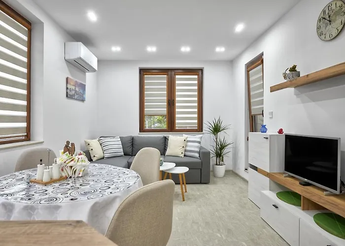 Weiss Estate By Estateautomata Burgas